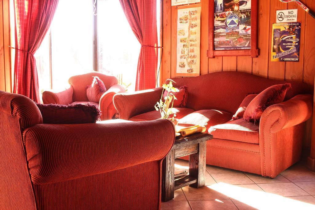 Hostal El Nogal Pucon Ngoại thất bức ảnh