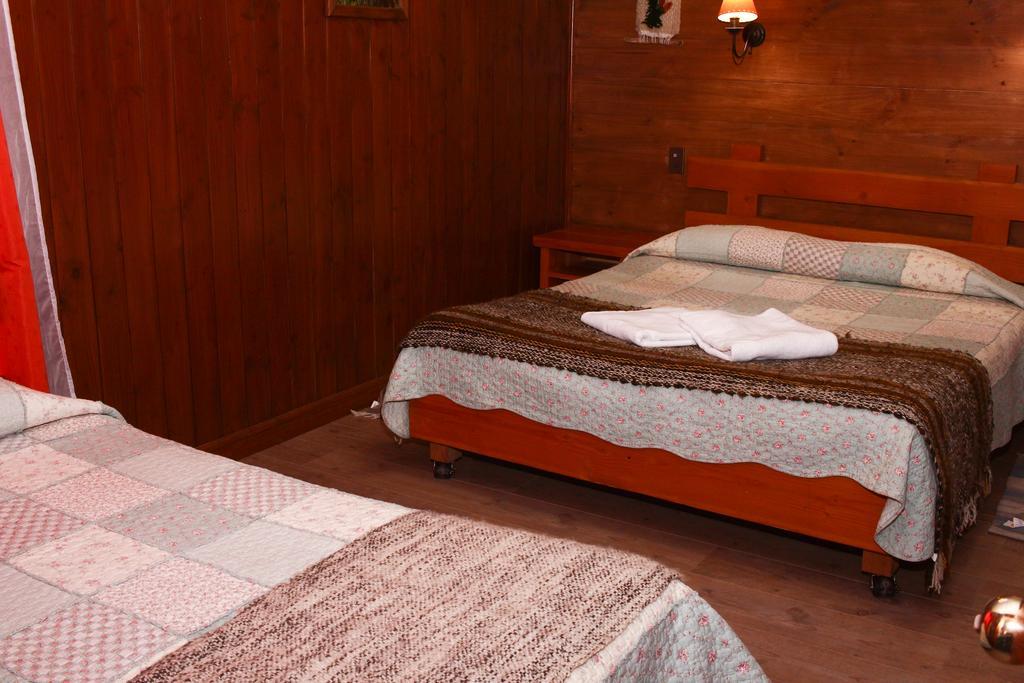 Hostal El Nogal Pucon Ngoại thất bức ảnh