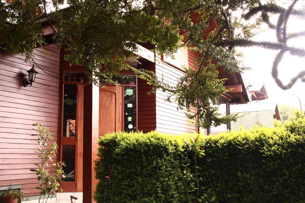 Hostal El Nogal Pucon Ngoại thất bức ảnh