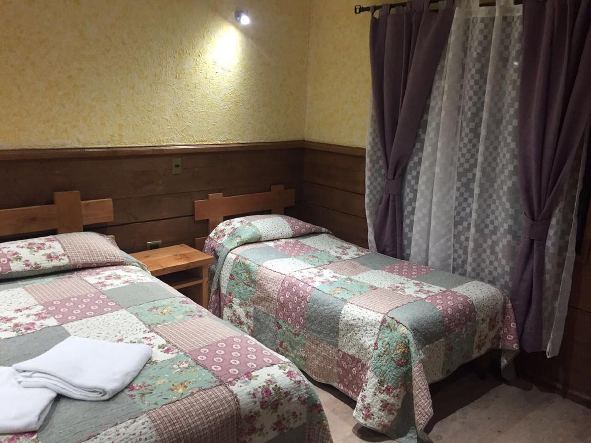 Hostal El Nogal Pucon Ngoại thất bức ảnh